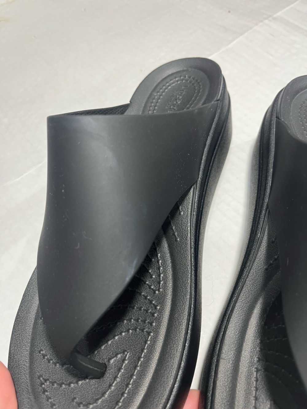 CROCS BROOKLYN PLATFORM FLIP FLOP - Picture 13 of 16
